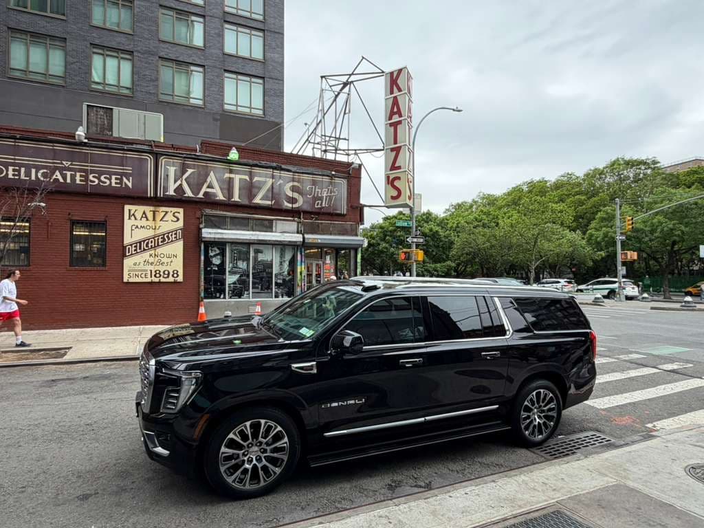 King and Queen Limousine NYC luxury transportation - gallery image 6