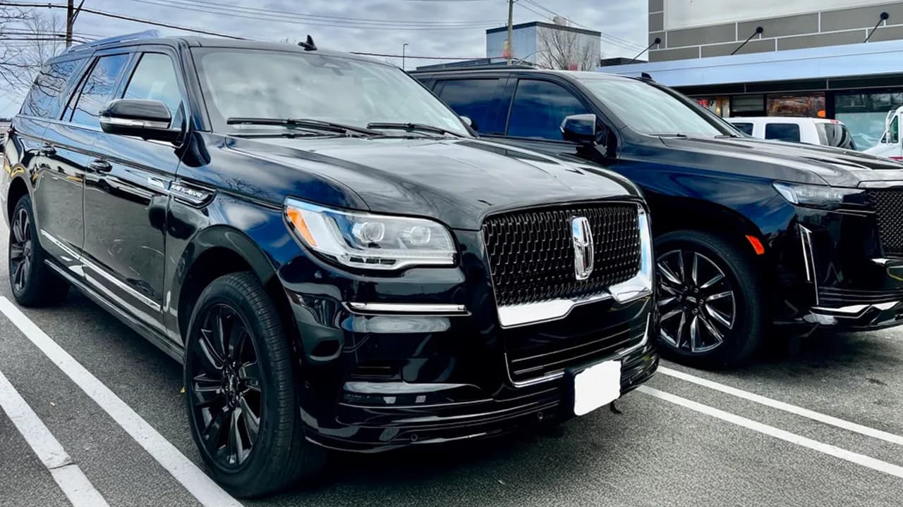 Luxury SUV - Photo 7