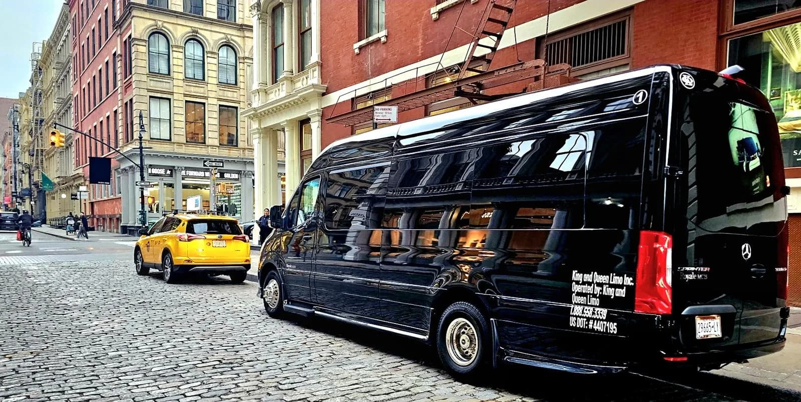 Mercedes Sprinter (11 Passenger) - Photo 20