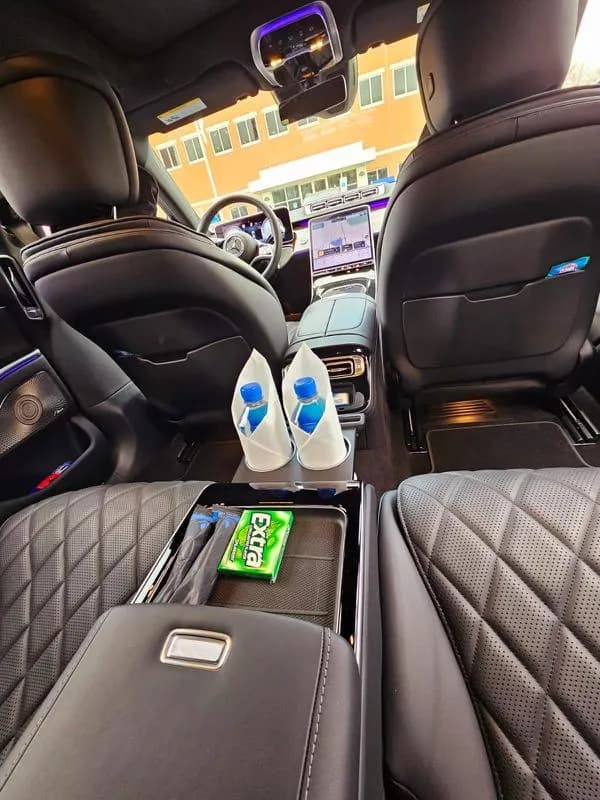 Mercedes S-Class - Photo 1