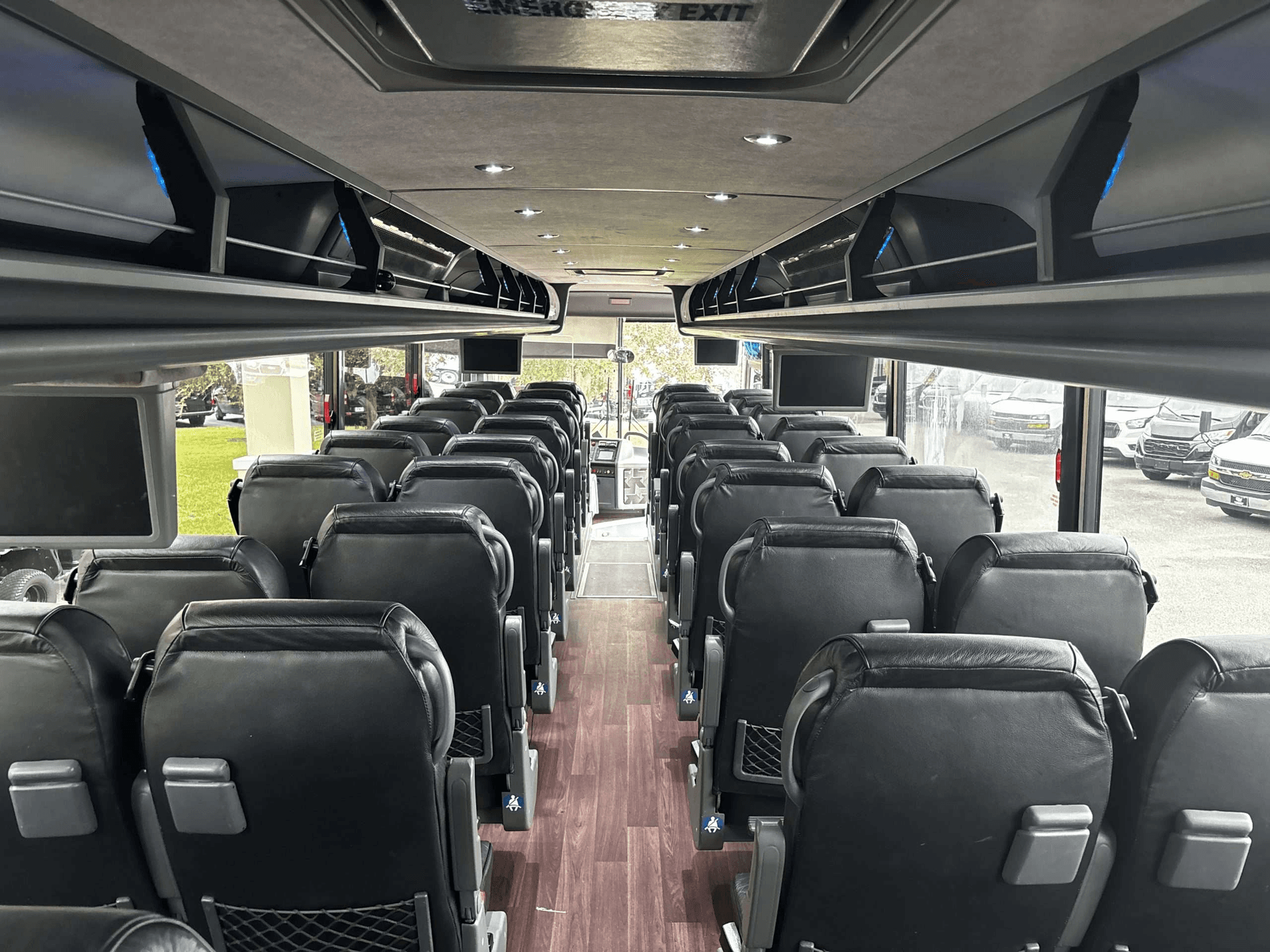 Mini Bus (27 Passenger) - Photo 3