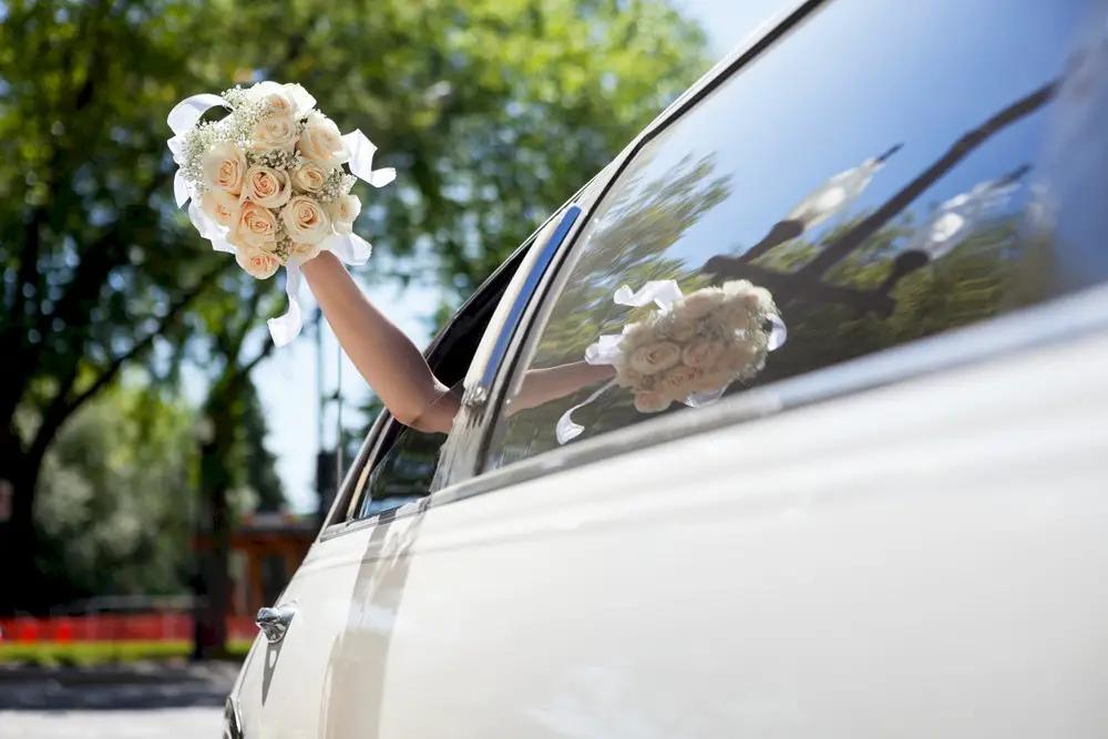 5 Reasons You Need Wedding Limo Transportation