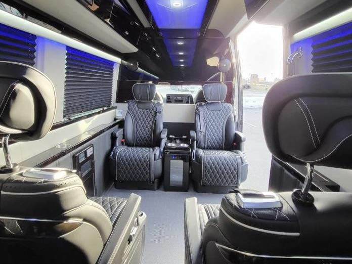 8 Passenger Luxury Sprinter Jet Van 8167